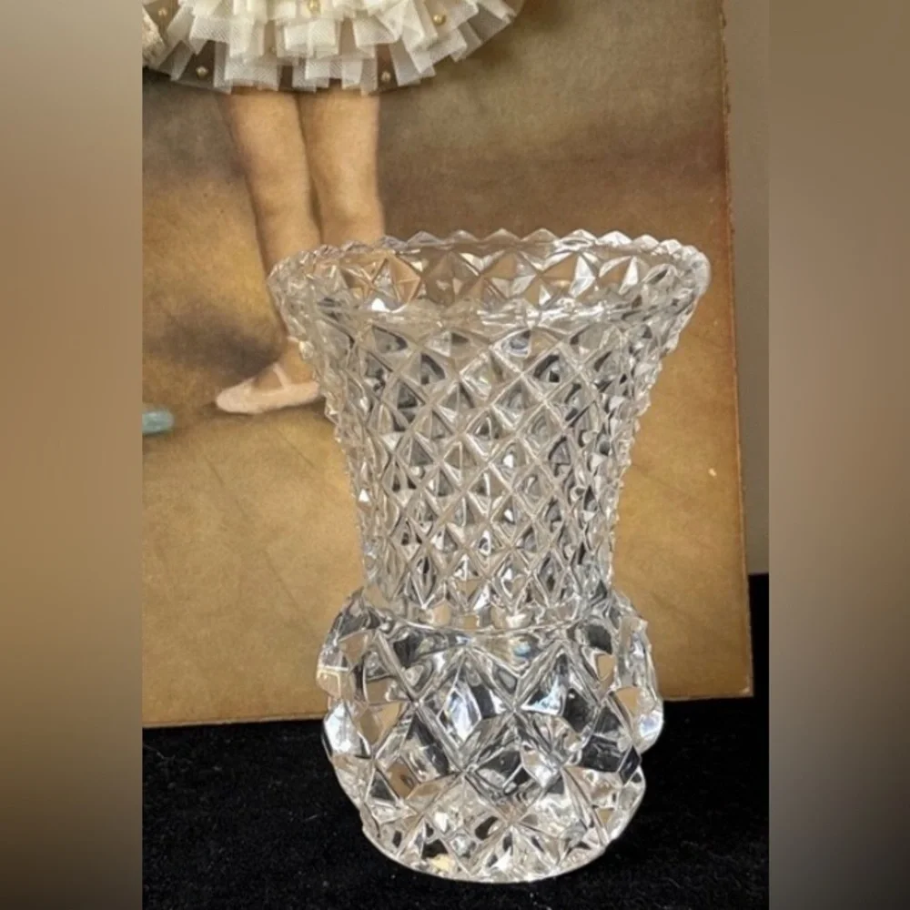 Elegant Vintage Vase Lead Crystal, Diamond Point Pineapple Shape 5 inches tall.